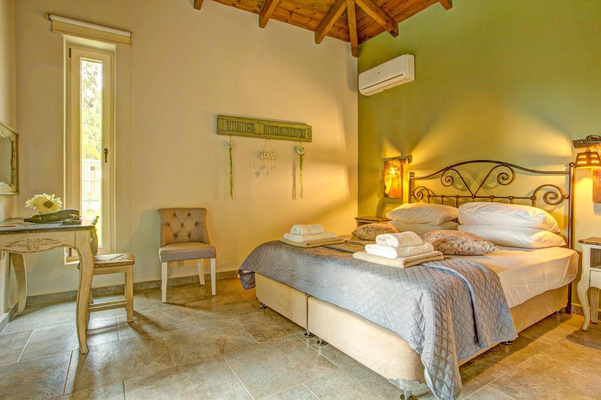 Astarte - Anantara With Pool
